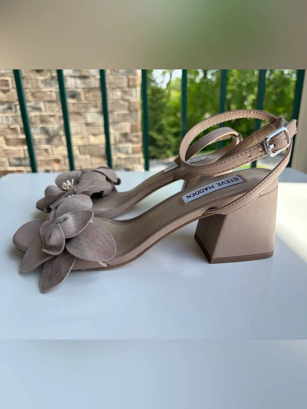 🆕🌺SteveMadden Floral Block Heel Sandals Nude Taupe 3D Flower Dress Heels Size6.5 - Picture 7 of 17